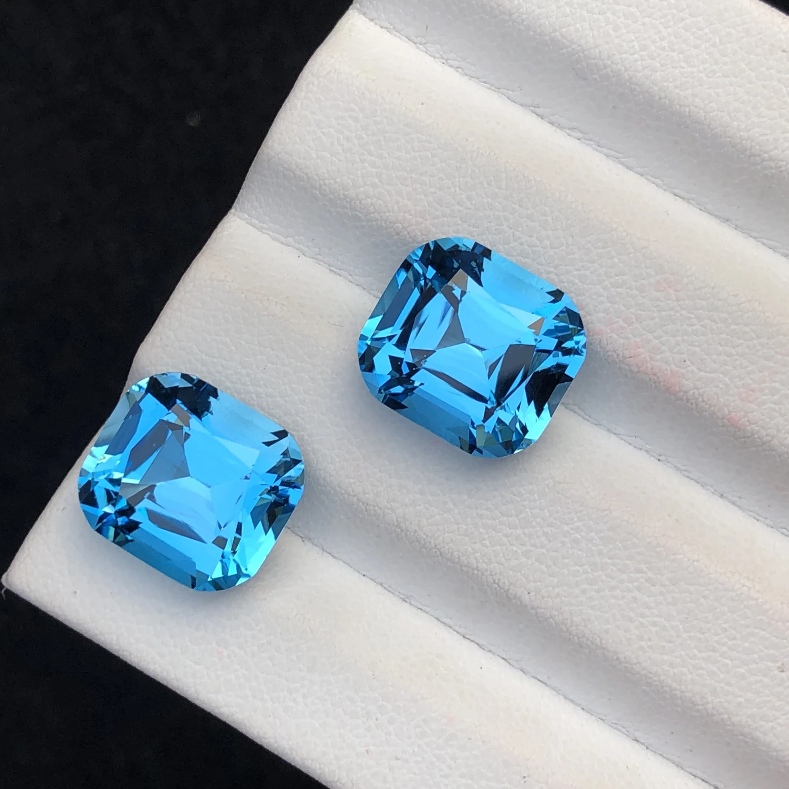 22.10ct Natural Swiss Blue Pair Cushion Shape Loose Gemstone — view 4